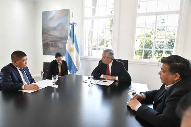 argentine-president-spoke-with-chinese-businessmen