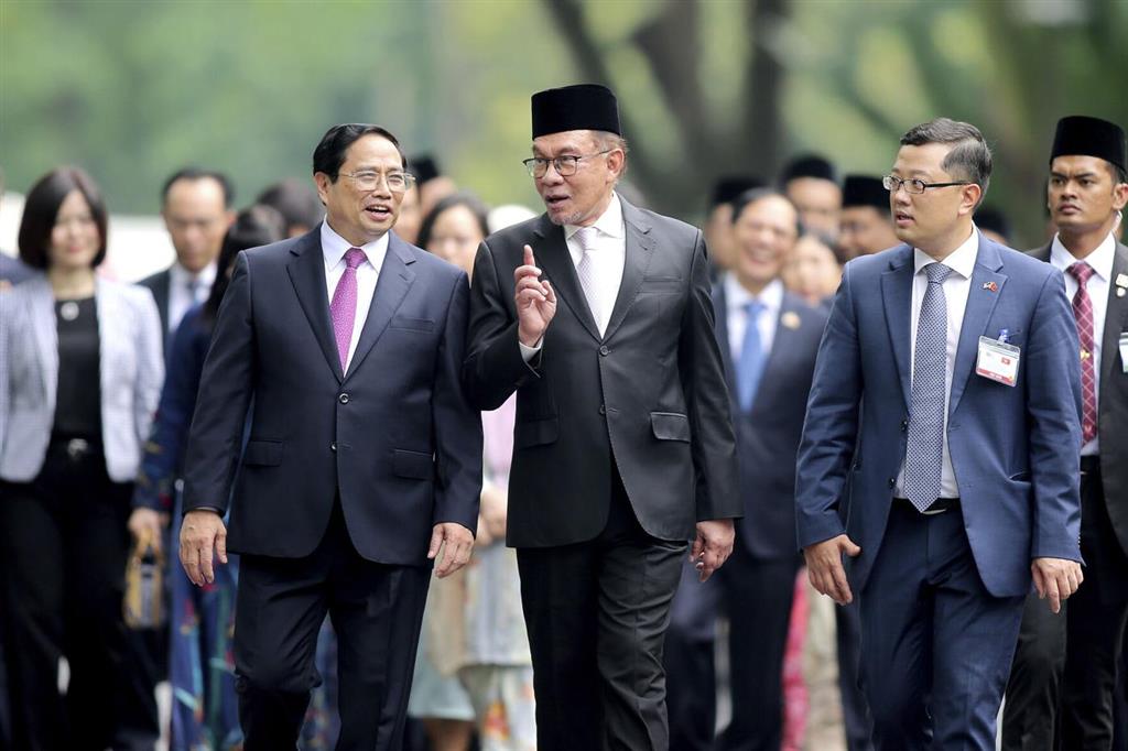 Anwar-Ibrahim-visita-vietnam