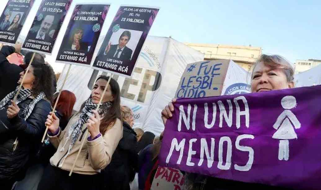 they-accuse-the-argentine-government-of-attacking-gender-equality