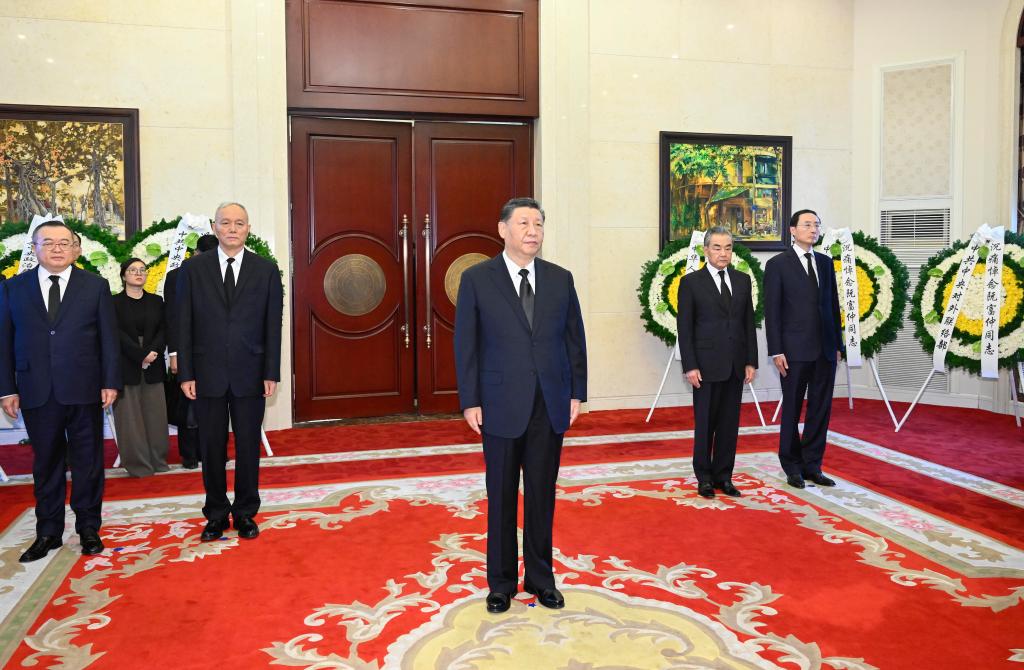 Xi-Jinping-homenaje-Vietnam-1