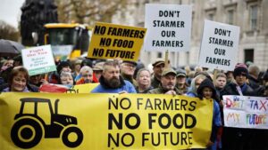 british-farmers-protest-against-new-tax